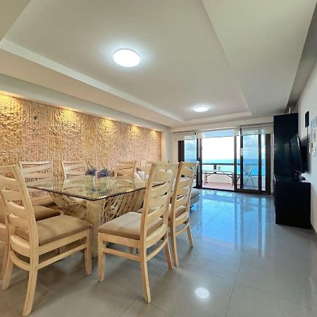 Amazing Beachfront Apartment Cancún Exterior foto