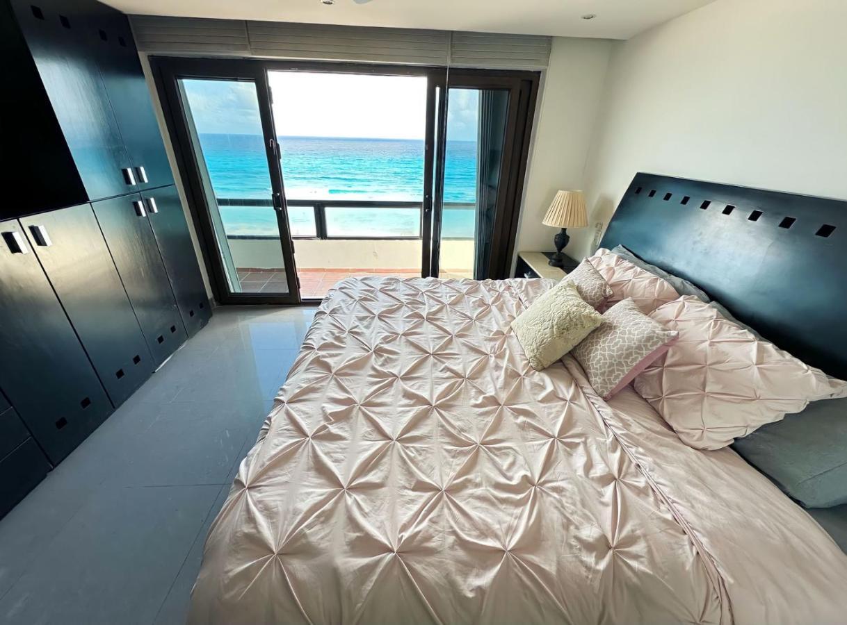 Amazing Beachfront Apartment Cancún Exterior foto